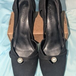 Black Women's Shoes with Pearl Accent